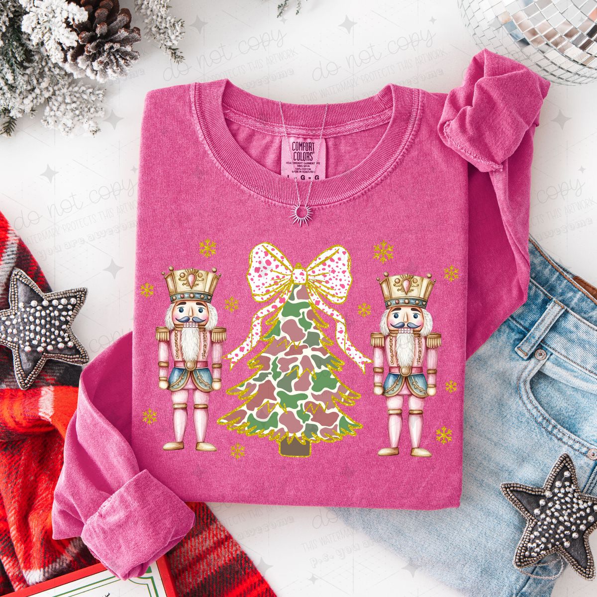 COQUETTE CAMO TREE WITH NUTCRACKERS