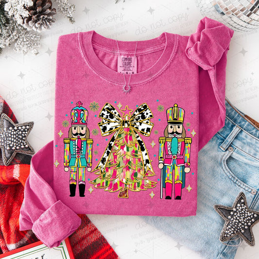 COQUETTE BRUSHSTROKE TREE WITH NUTCRACKERS