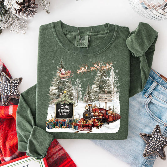 SANTA IS COMING TO TOWN