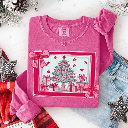 COQUETTE CHRISTMAS TREE AND GIFTS
