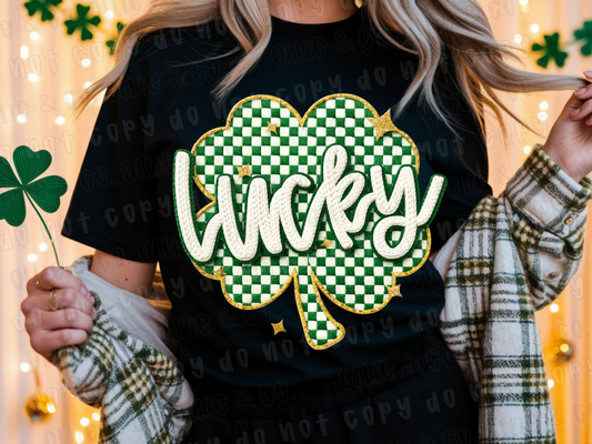 LUCKY FAUX YARN SHAMROCK