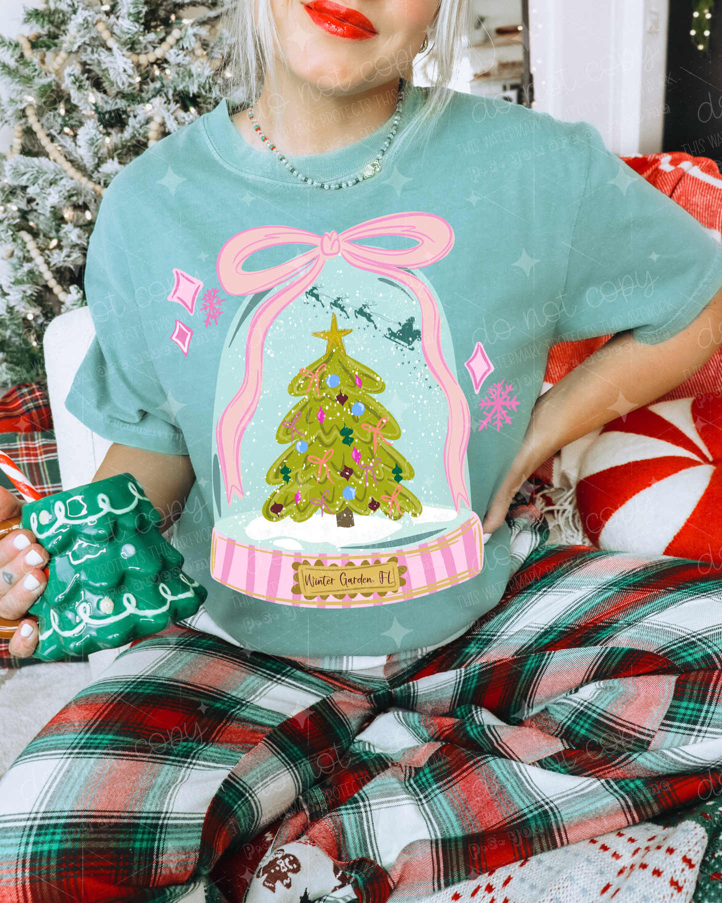 CHRISTMAS SNOWGLOBE WITH TOWN